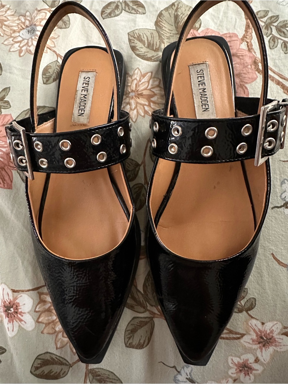 Black STEVE MADDEN flats 🥿